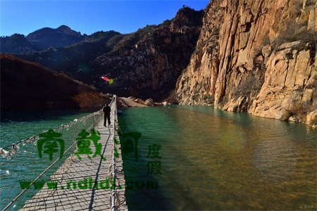这个夏天去冰塘峪的很火爆哦