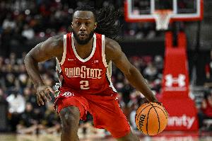 火箭自媒体：桑顿不仅得分高效 且控球极佳几乎没有出现失误